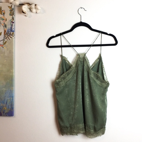 Lulu’s - Picture 6 of 8